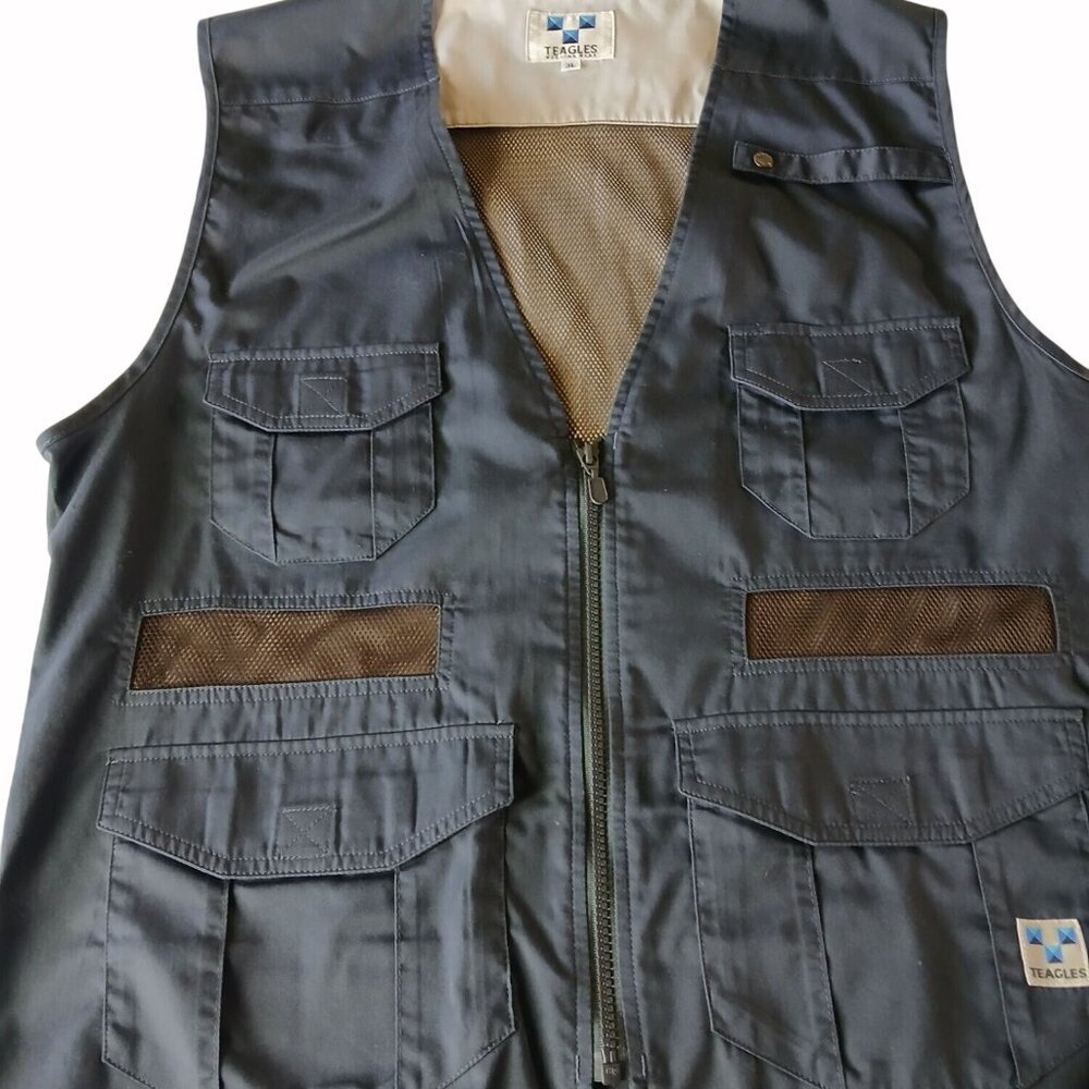 Teagles Outdoor Utility Vest  Pockets Mesh Zipper Closure Navy Blue Size 3L XL